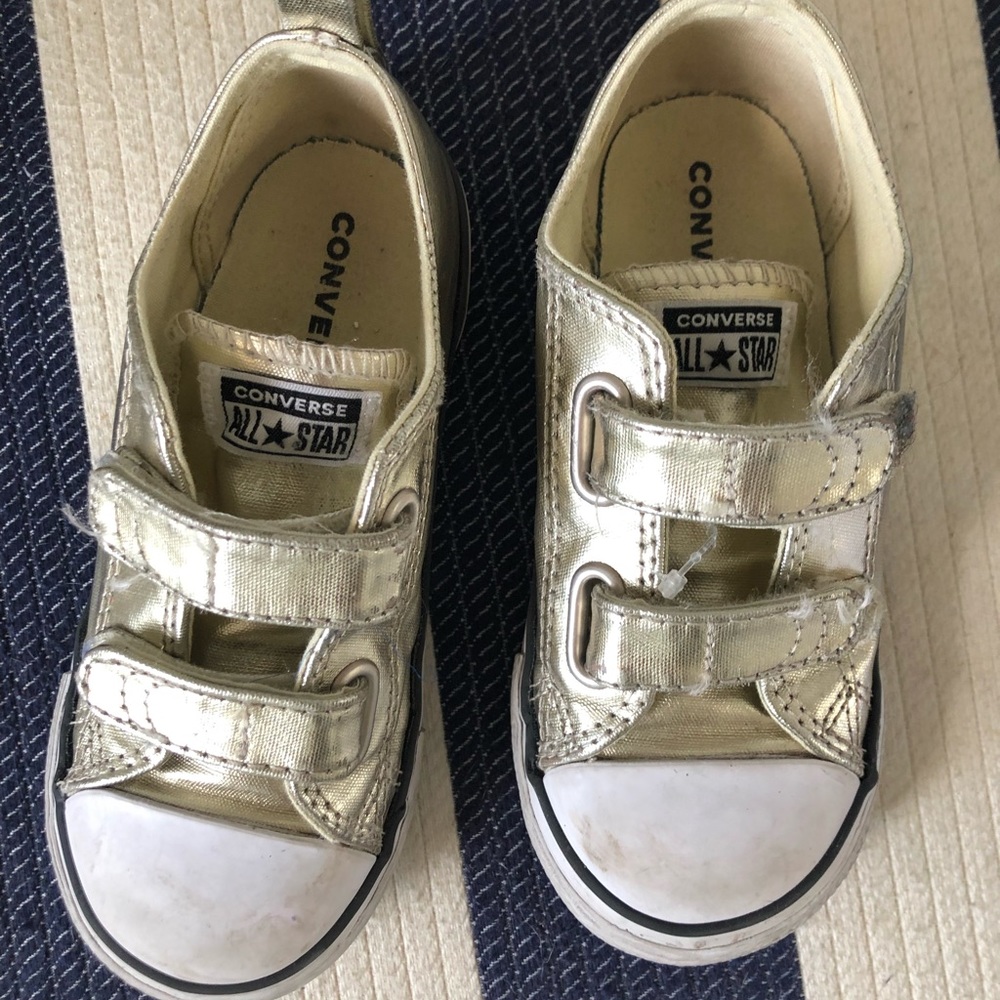Kids Converse shoes size 10
